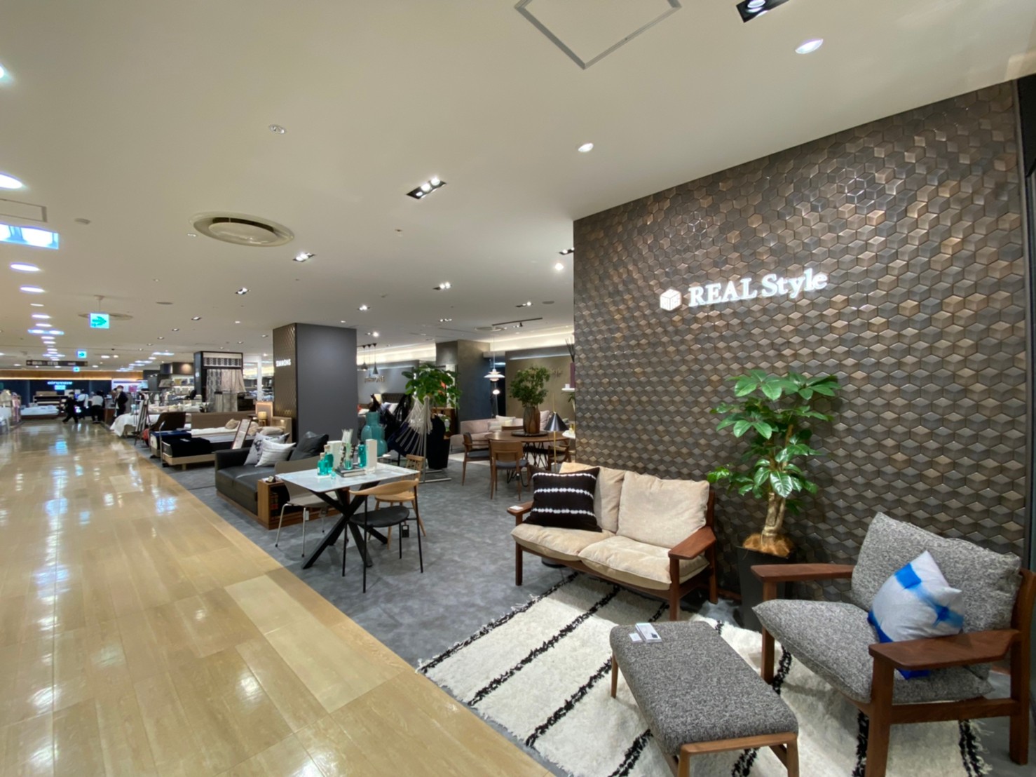 REAL Styleジェイアール名古屋高島屋店